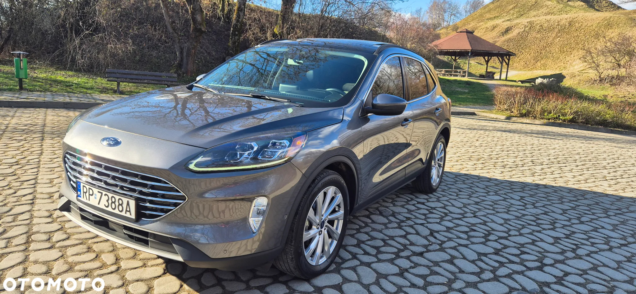 Ford Kuga 2.5 FHEV AWD Titanium - 3