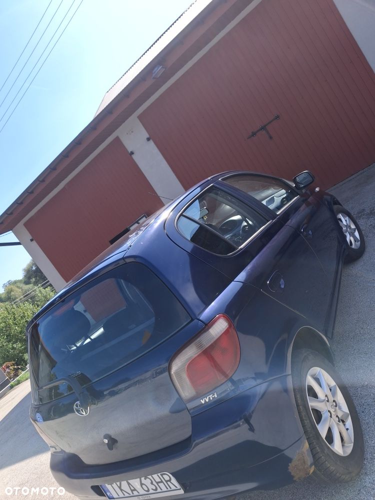 Toyota Yaris - 1