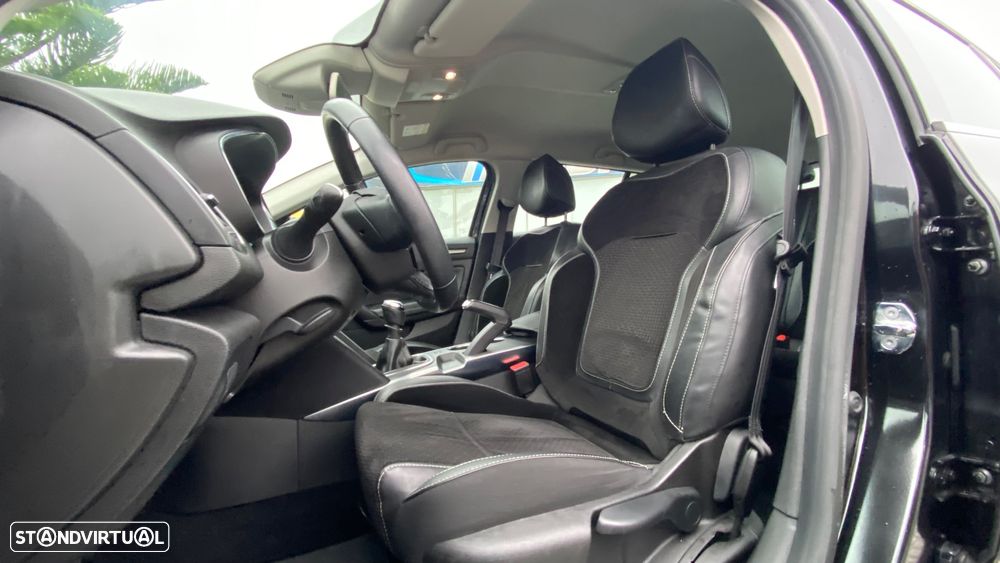 Renault Mégane Sport Tourer 1.5 dCi Intens - 18