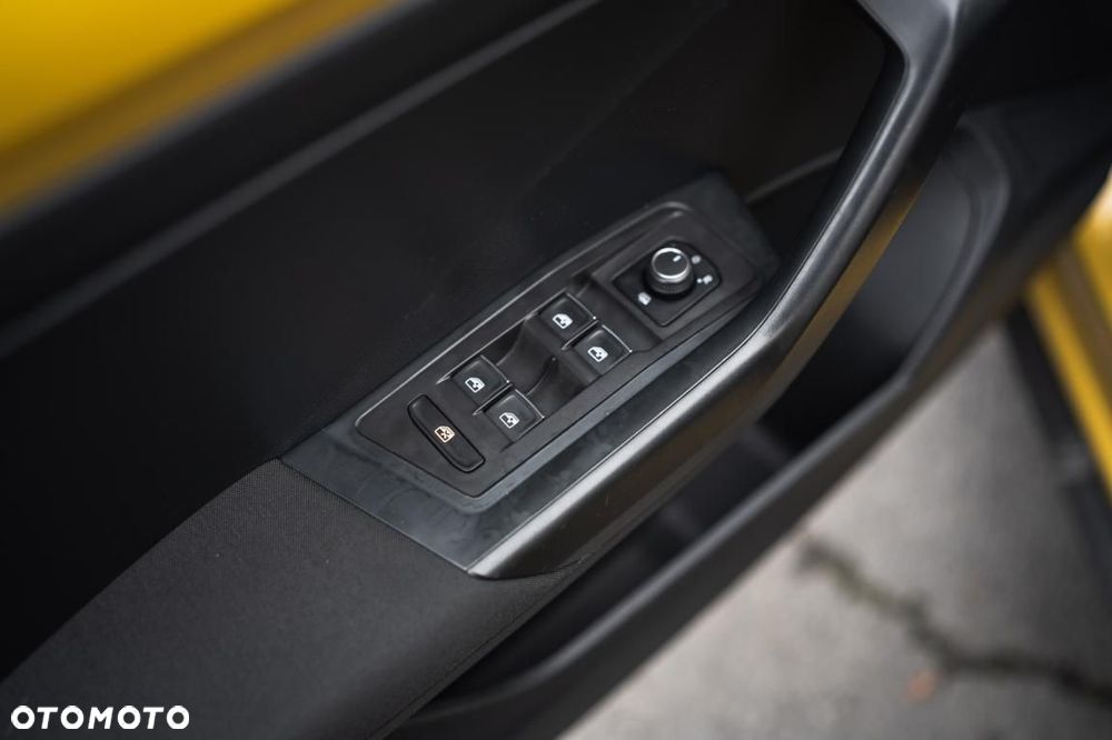 Volkswagen T-Roc - 26