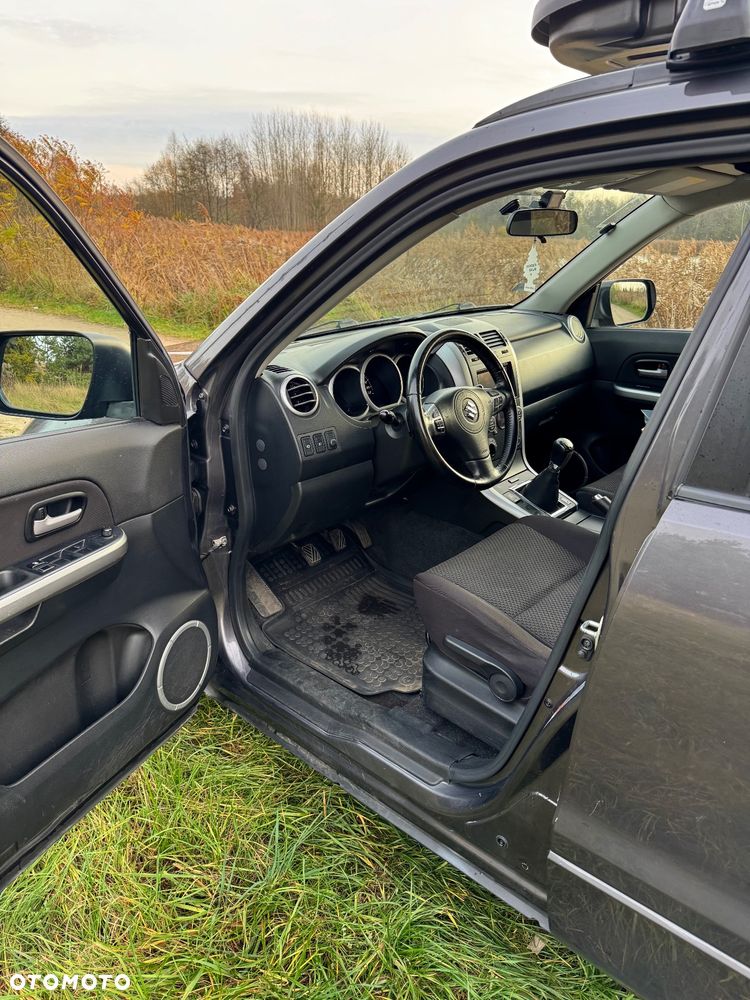Suzuki Grand Vitara 2.4 Premium - 21