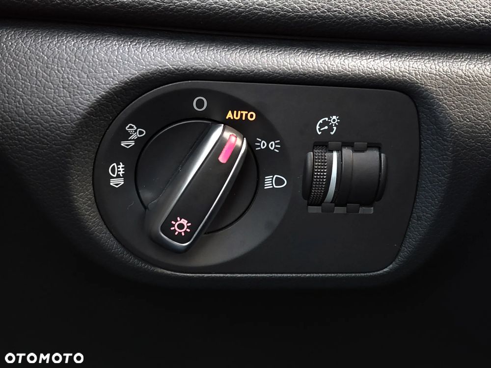Audi Q3 2.0 TDI Sport S tronic - 36