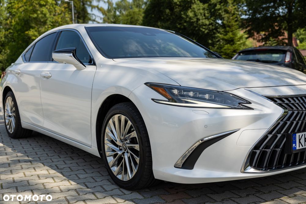 Lexus ES 300h Prestige - 9