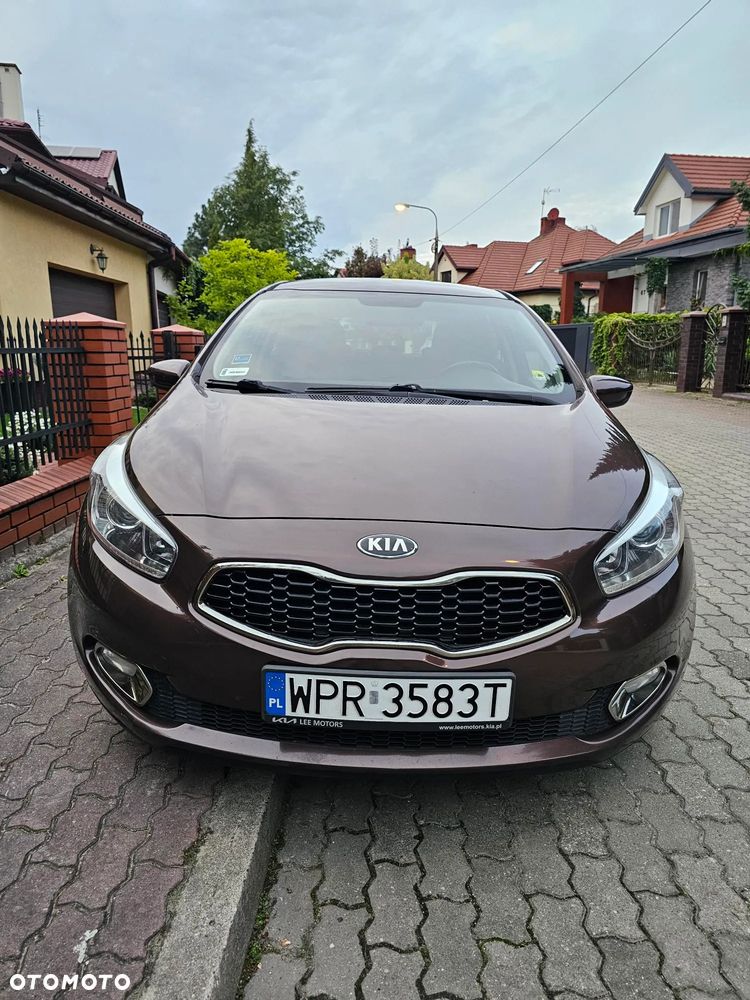 Kia Ceed - 4