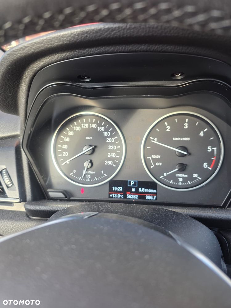 BMW Seria 2 220d xDrive - 8