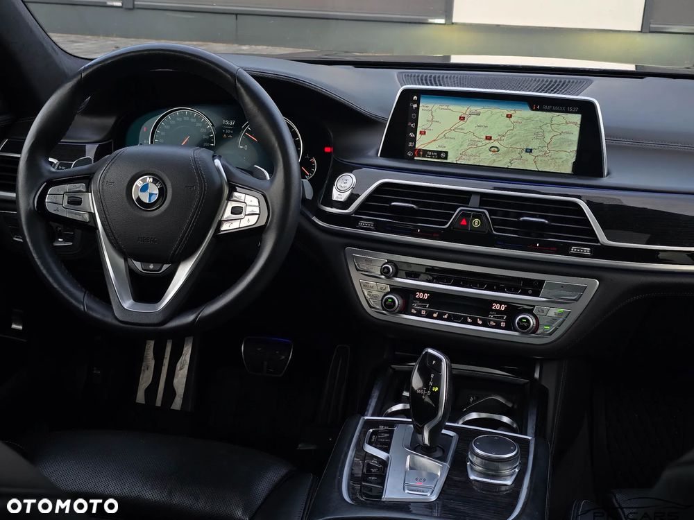 BMW Seria 7 730d xDrive - 27