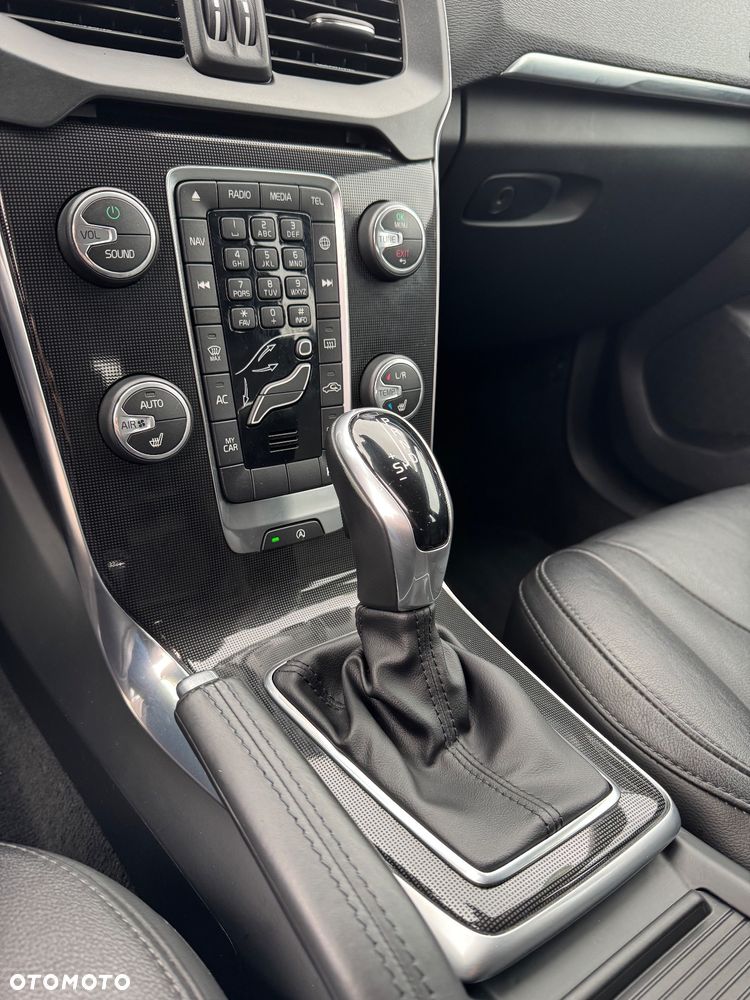 Volvo V40 D3 Geartronic Momentum - 35