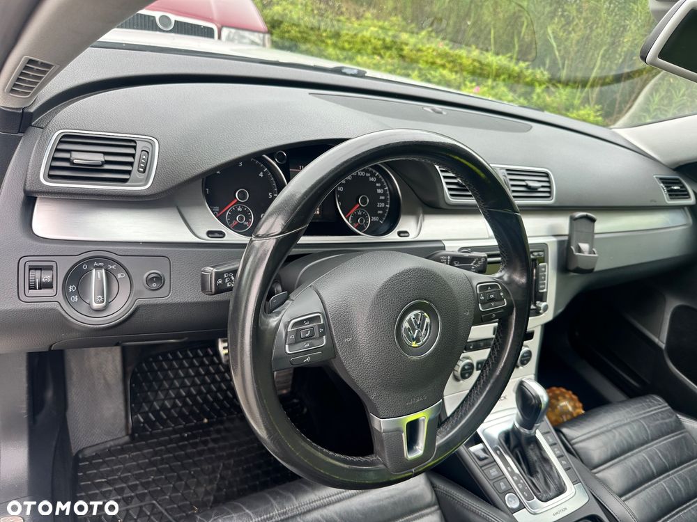 Volkswagen Passat Alltrack - 11