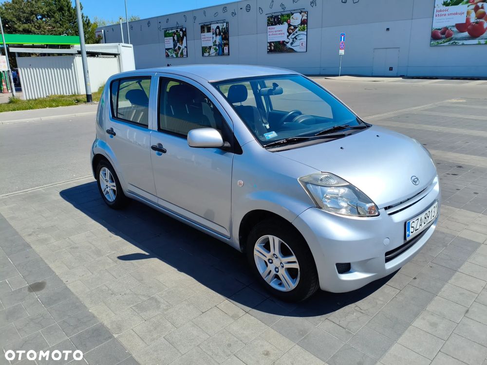 Daihatsu Sirion 1.0 - 12