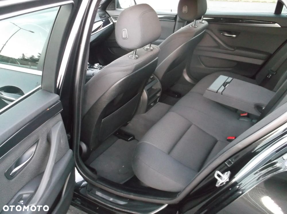 BMW Seria 5 520d M Sport Edition - 8