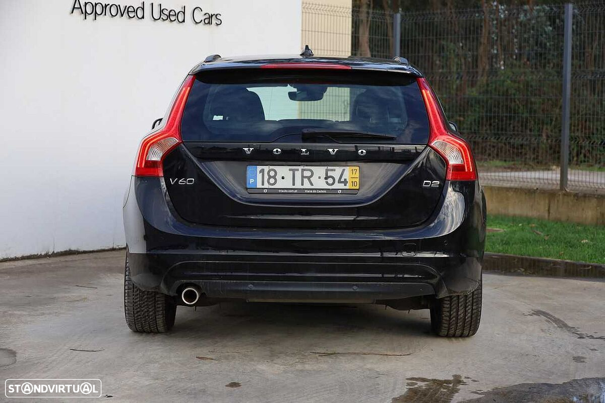 Volvo V60 2.0 D2 Momentum - 3