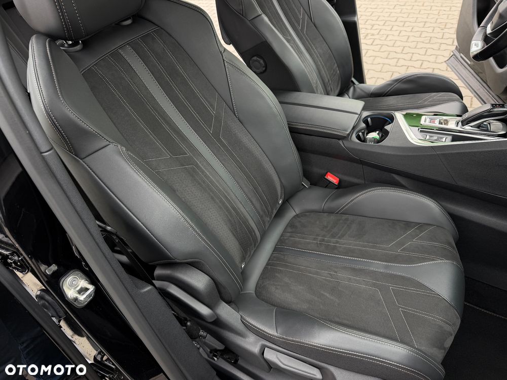 Peugeot 3008 1.5 BlueHDi GT S&S EAT8 - 33