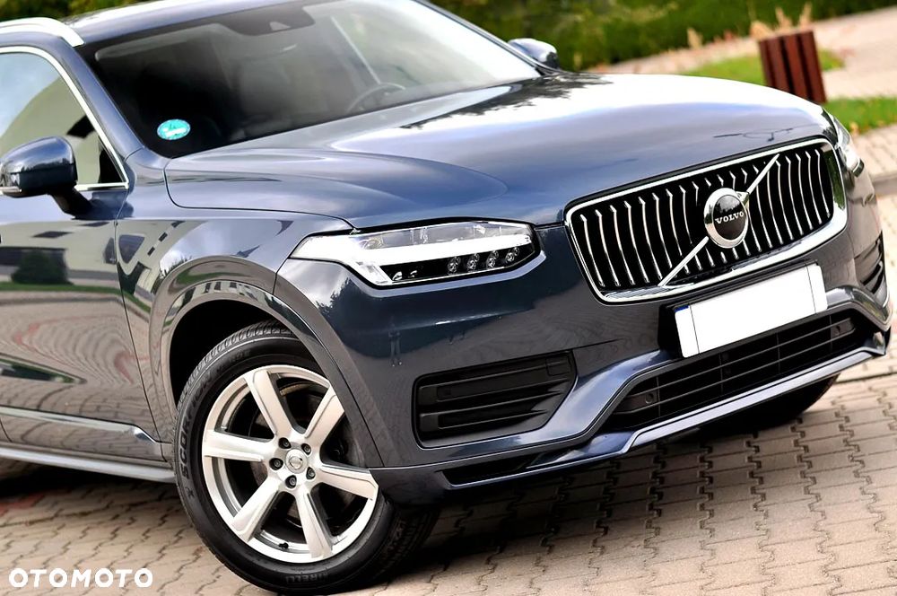 Volvo XC 90 B5 D AWD Geartronic Momentum Pro - 8