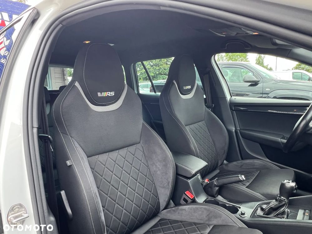 Skoda Octavia 2.0 TDI 4x4 DSG RS - 23