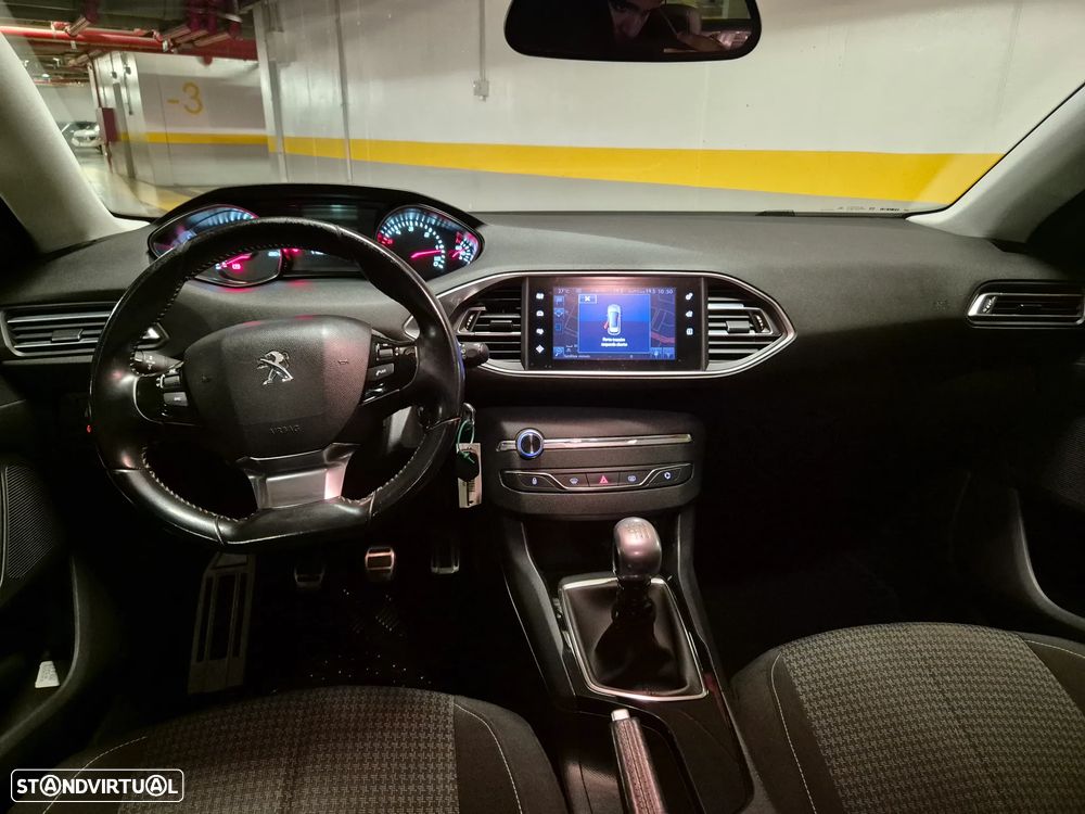 Peugeot 308 1.6 BlueHDi Style J17 - 34