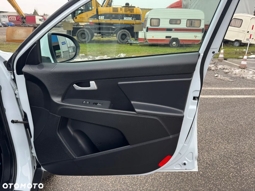 Kia Sportage 1.6 GDI M 2WD - 27