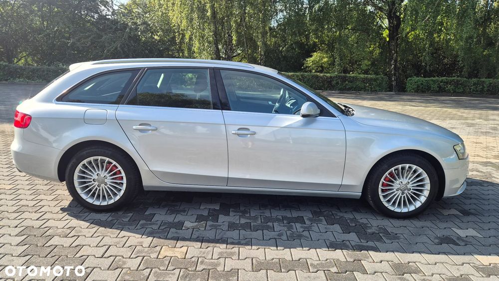 Audi A4 Avant 2012 photo 4