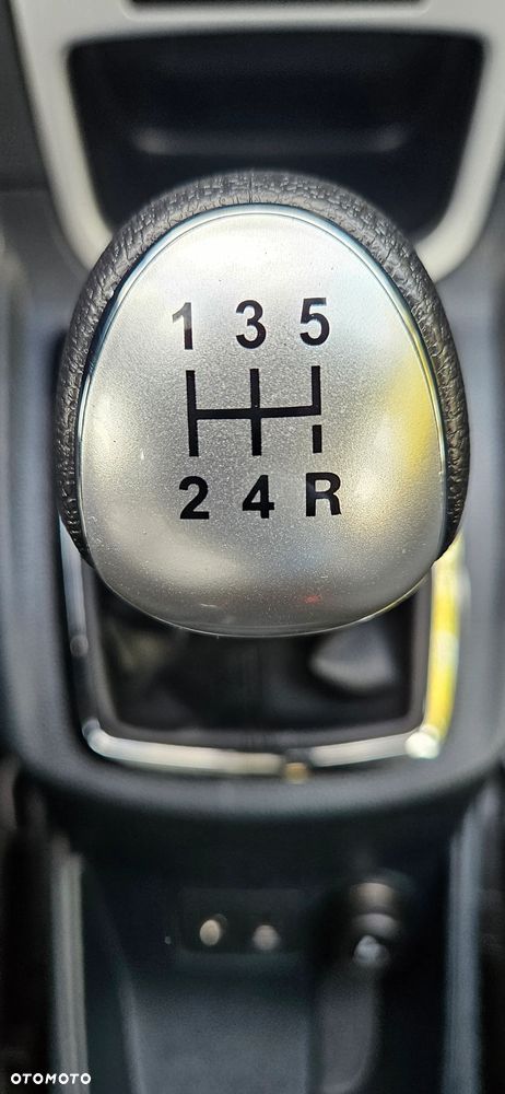 Ford Fiesta 1.25 Champions Edition - 27