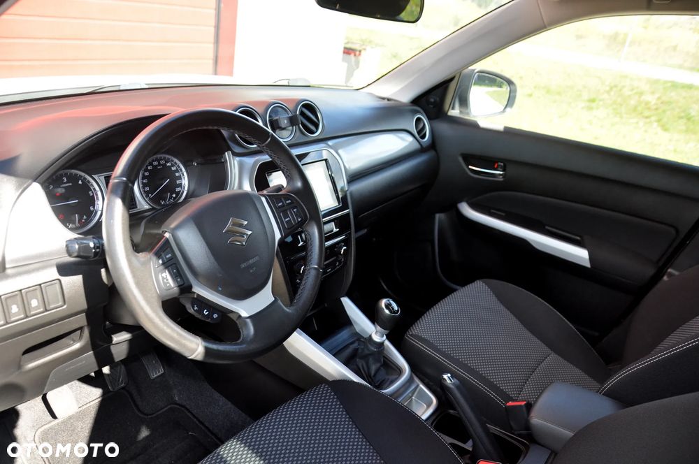 Suzuki Vitara - 24
