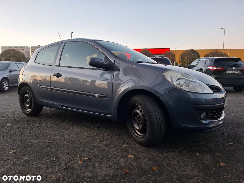 Renault Clio 1.6 16V Expression - 19