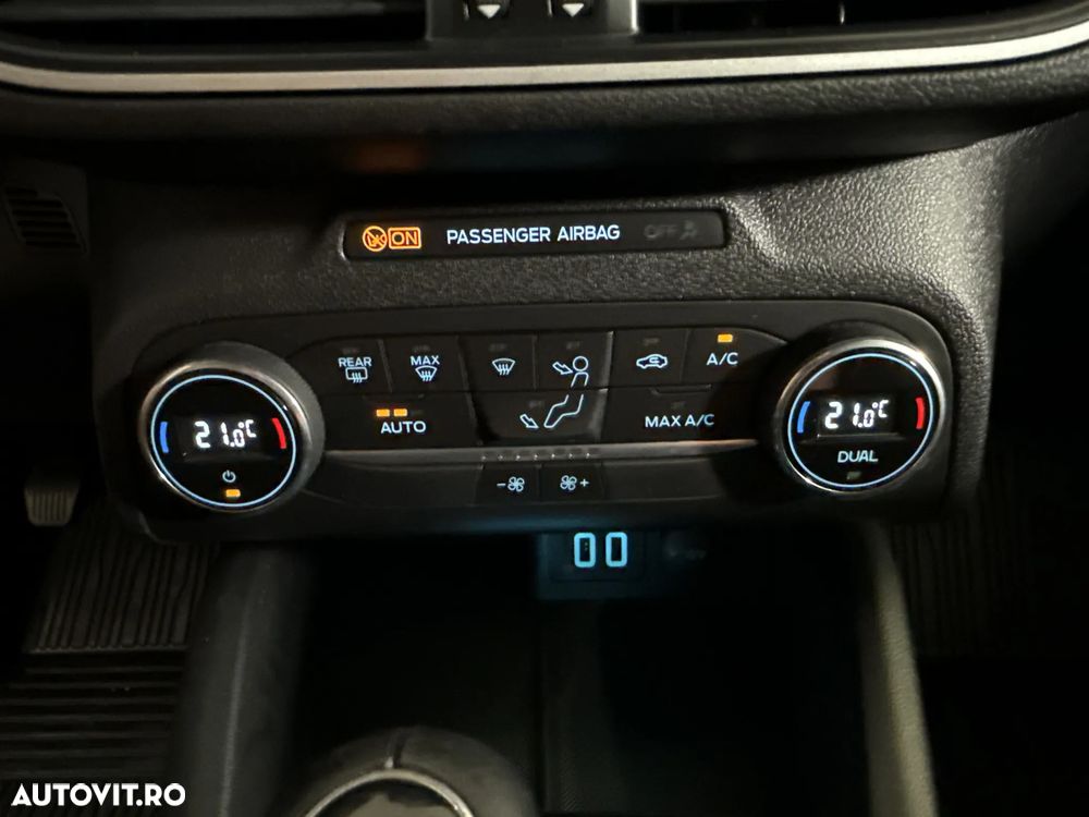 Ford Focus - 19
