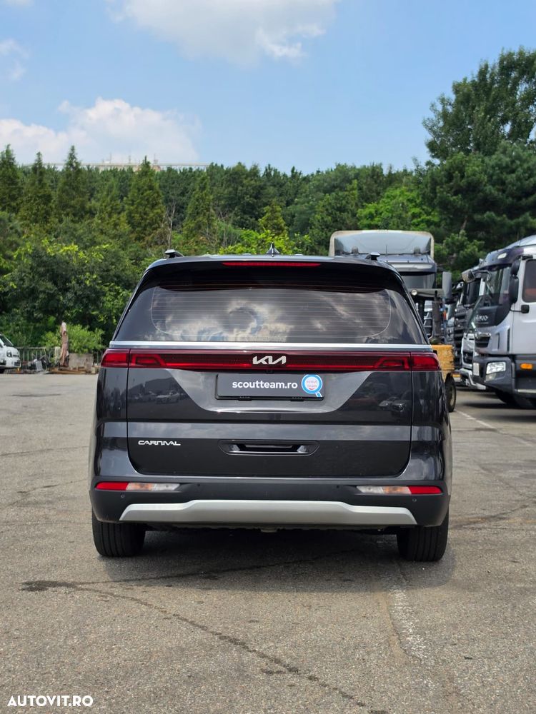 Kia Carnival - 6