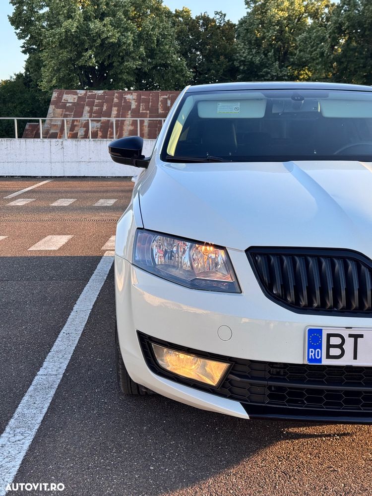 Skoda Octavia 1.6 TDI GREENLINE - 2