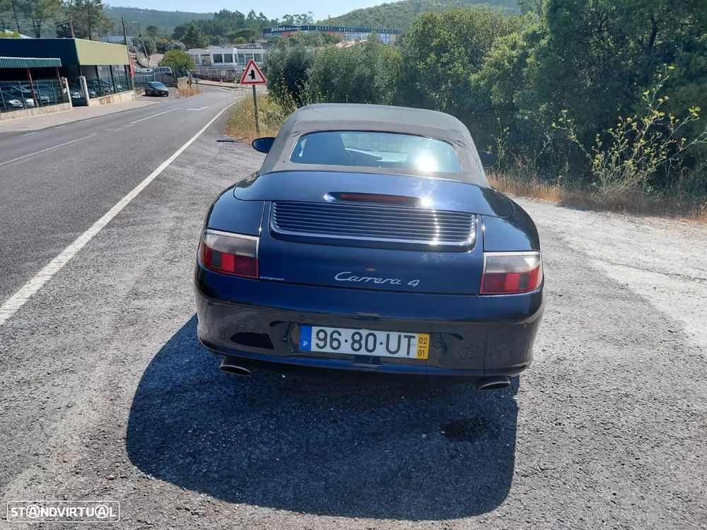 Porsche 996 Carrera 4 Cabrio - 4