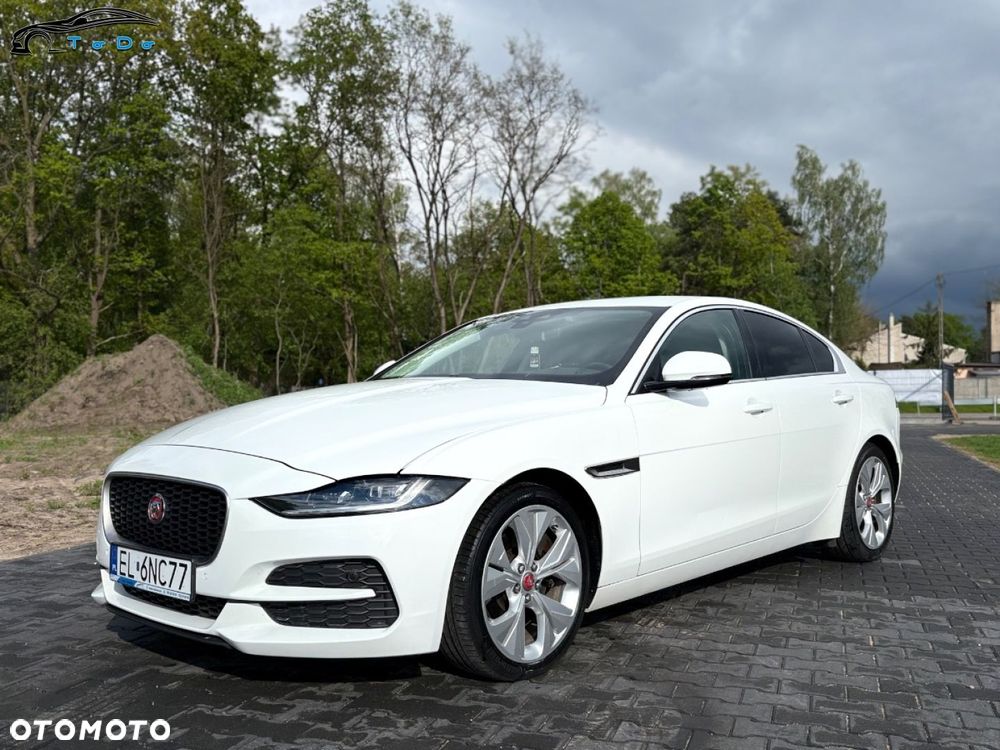 Jaguar XE 2.0 D R-Sport - 5