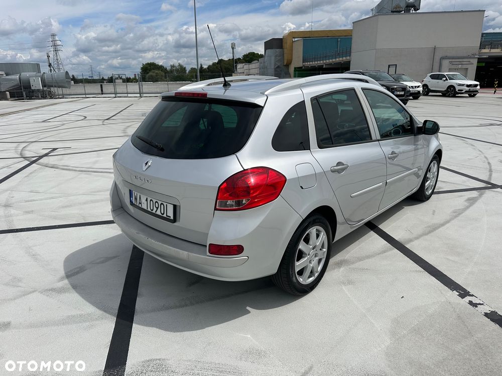 Renault Clio - 7