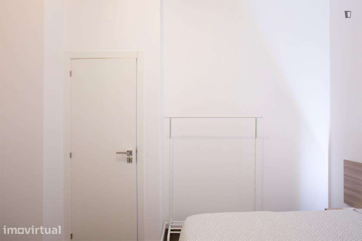 Quarto - localizado em Alcântara Lisbon - Grande imagem: 4/14