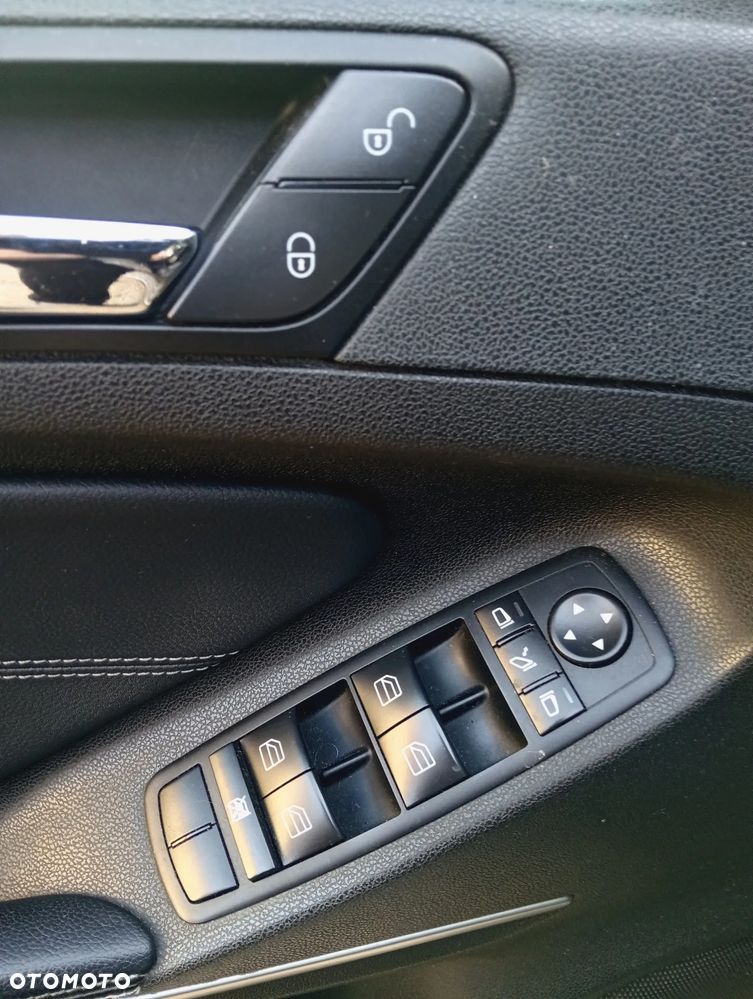 Mercedes-Benz ML - 15