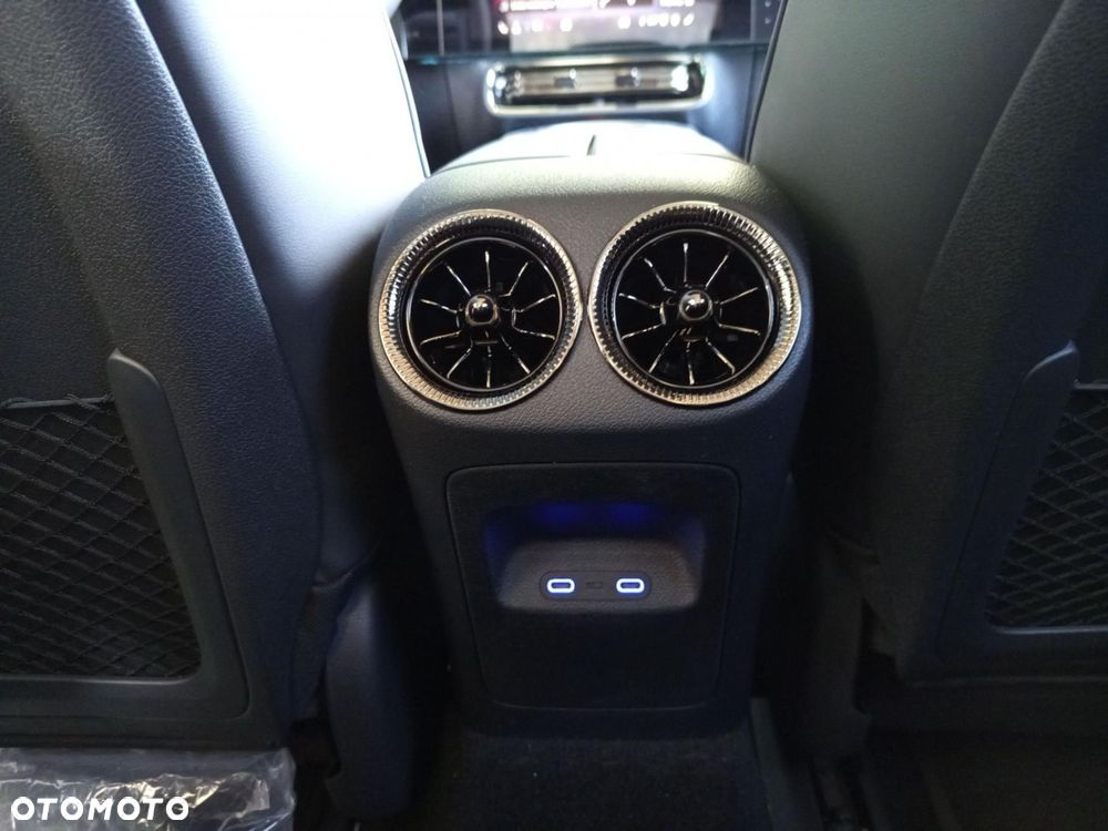 Mercedes-Benz CLA - 15