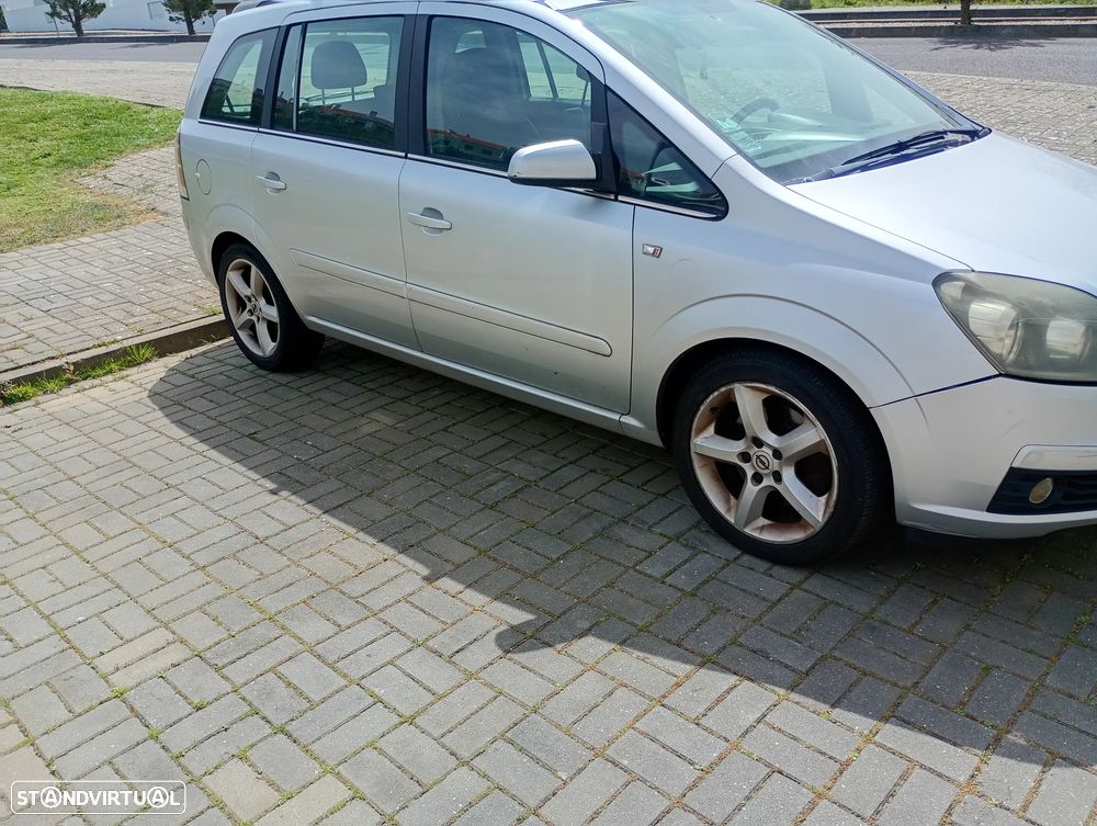 Opel Zafira 1.9 CDTI Cosmo - 1