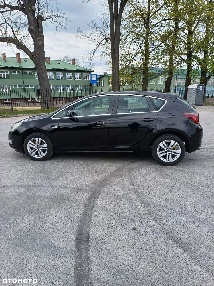 Opel Astra 1.4 Turbo - 4