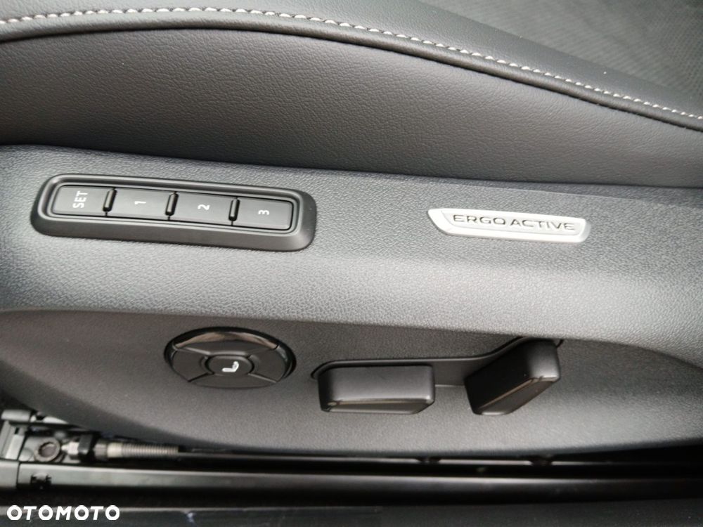 Volkswagen Passat - 10