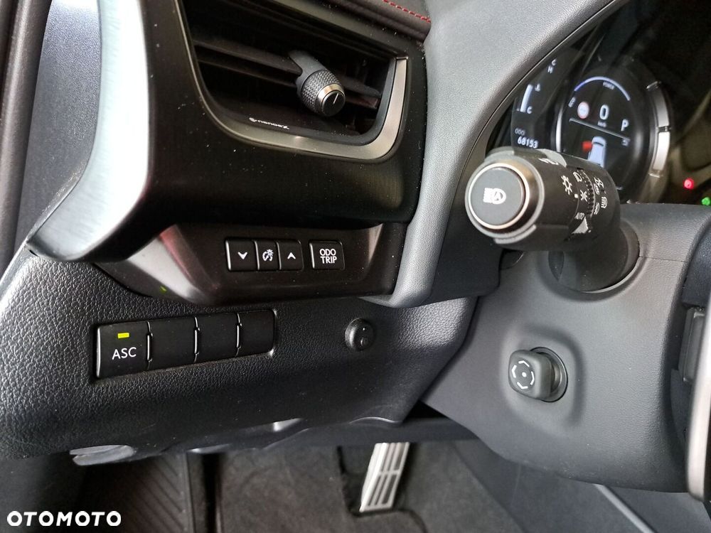Lexus UX 250h GPF F Sport AWD - 36