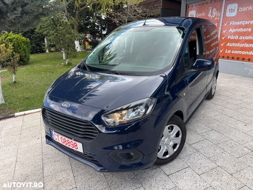 Ford Tourneo Courier 1.5 TDCi S&S Ambiente - 17