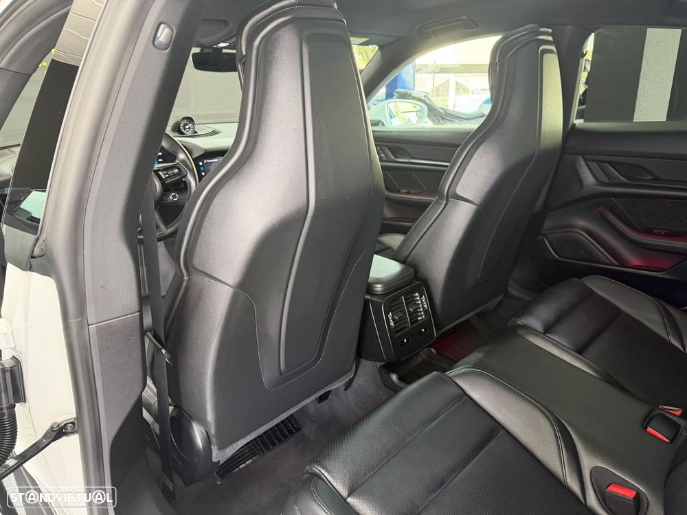 Porsche Taycan Bateria Performance Plus - 16