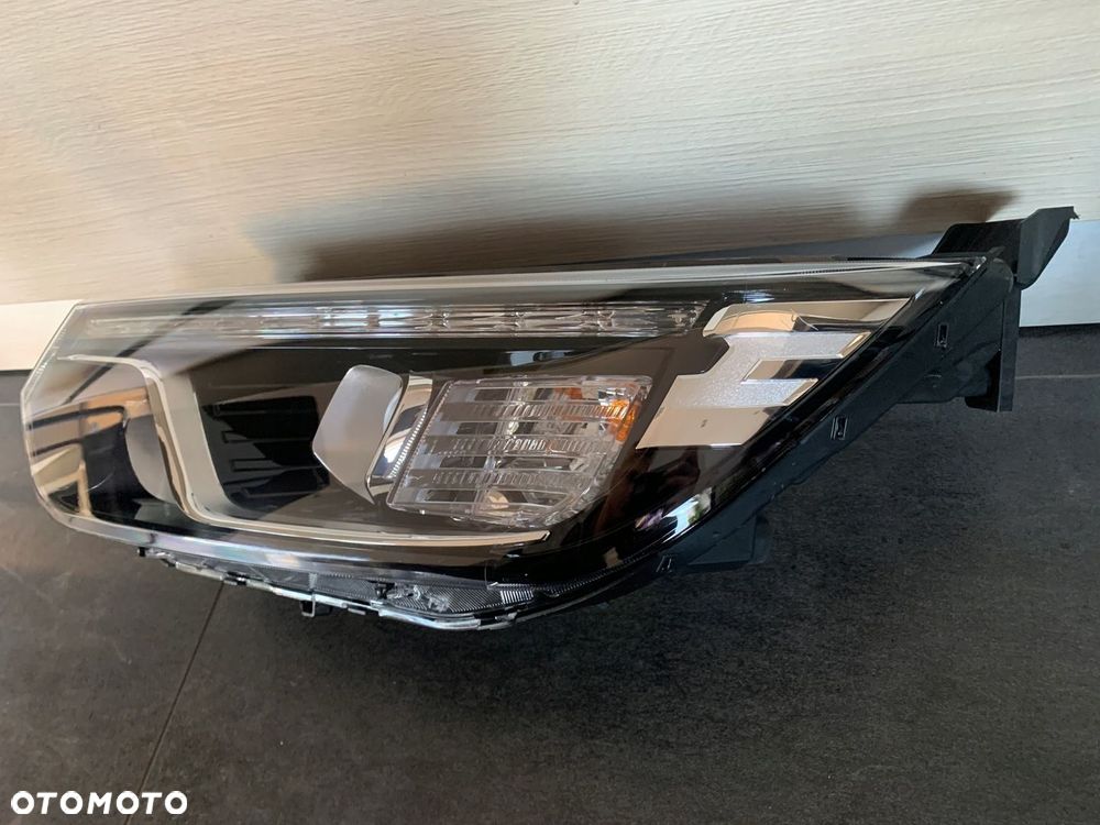 Lampa lewa SSANG YONG TIVOLI 2019- - 3