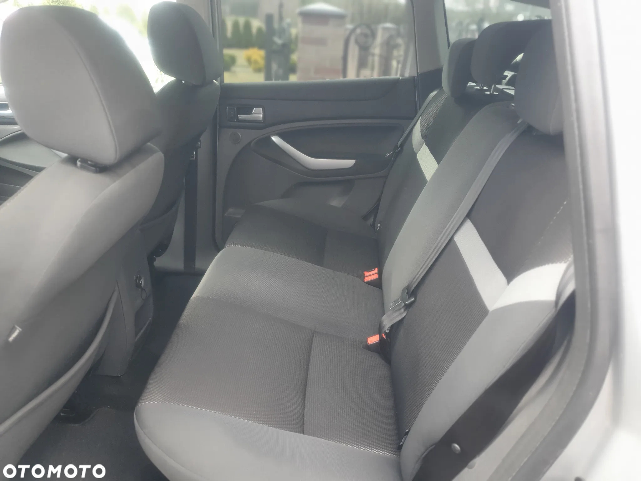 Ford Kuga 2.0 TDCi 2x4 Trend - 11