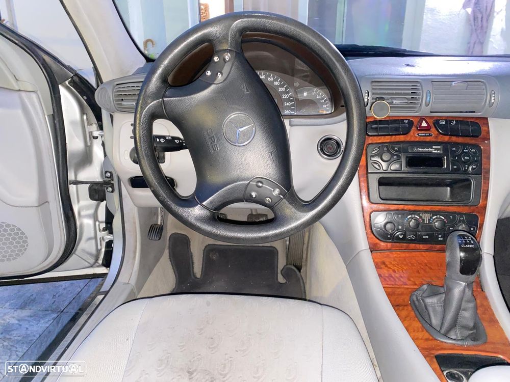 Mercedes-Benz C 220 CDi Classic - 10