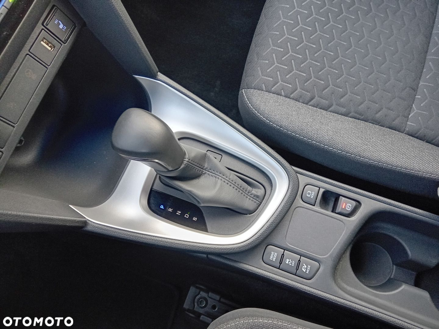 Toyota Yaris Cross - 16