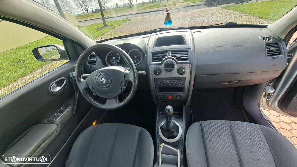 Renault Mégane 1.5 dCi Confort - 17