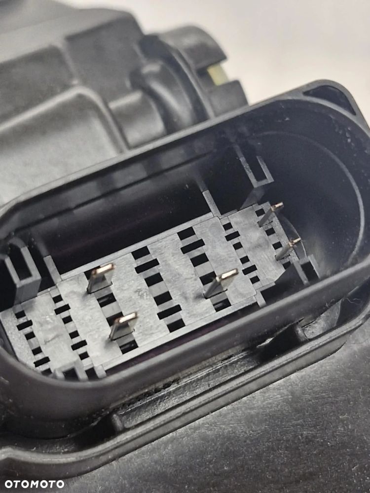 VOLVO XC40 LIFT FULL LED LAMPA PRAWA PRZÓD 32338909 - 10