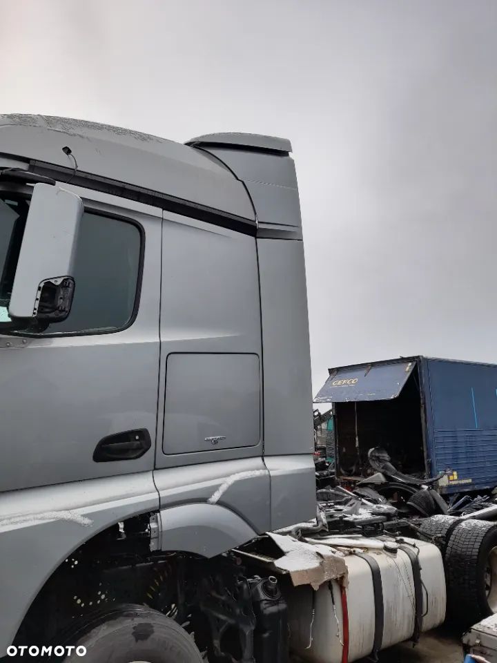 Spoilery kpl. Mercedes Actros MP4 StreamSpace 2.3m - 1