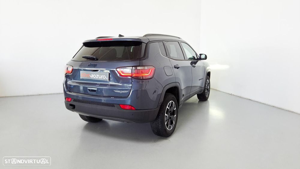 Jeep Compass - 4