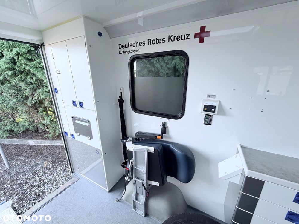 Mercedes-Benz Sprinter - 23