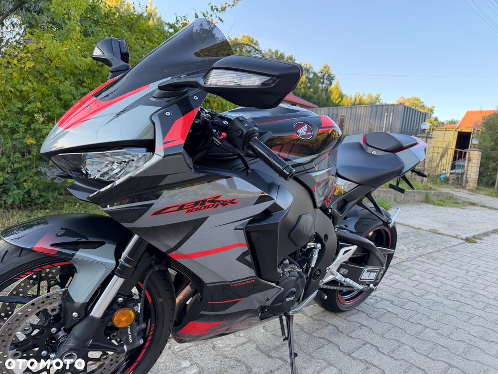 Honda CBR - 28