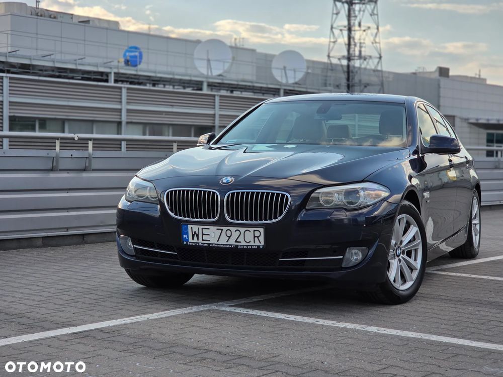 BMW Seria 5 528i xDrive - 2